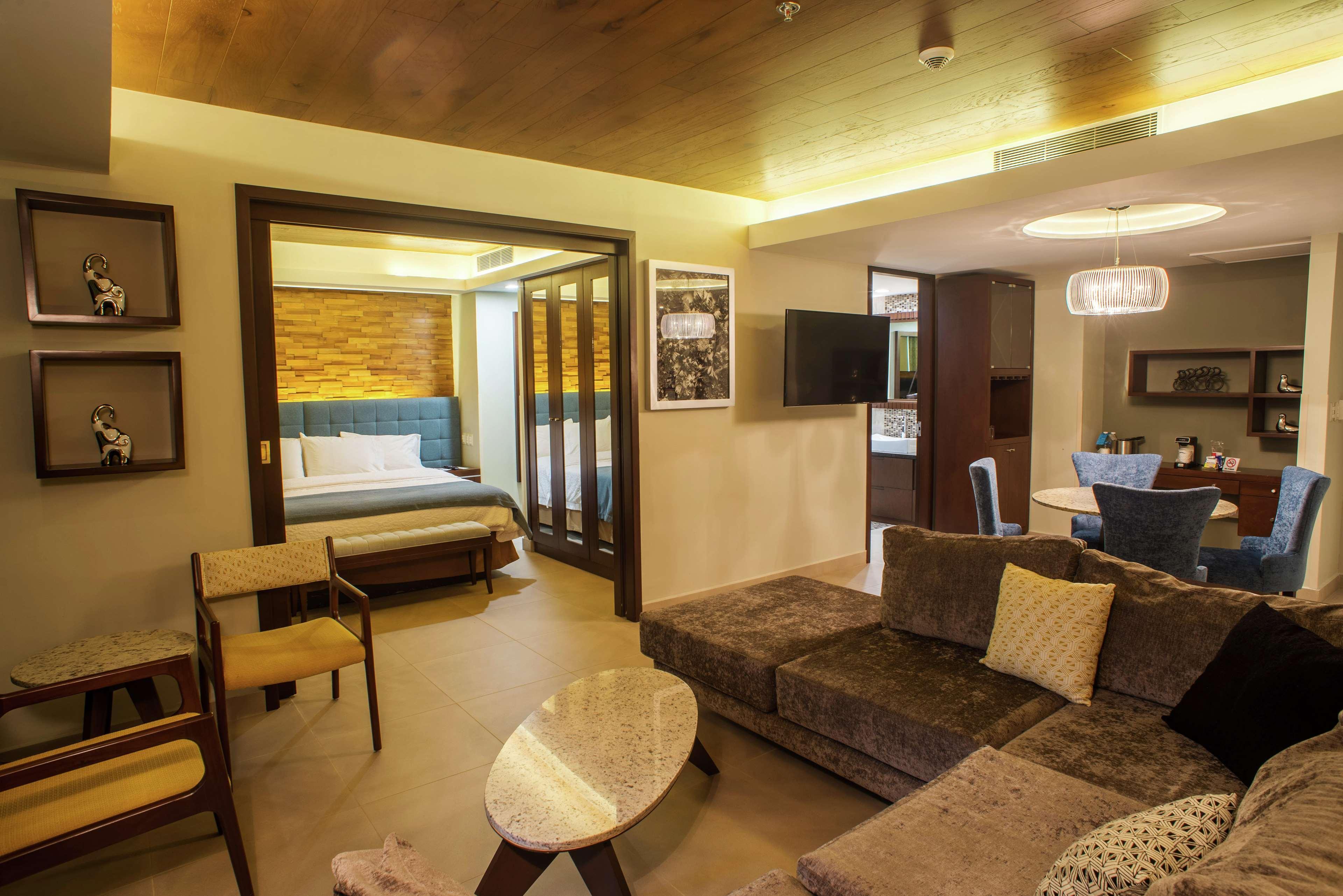 Hampton Inn By Hilton Mérida Buitenkant foto