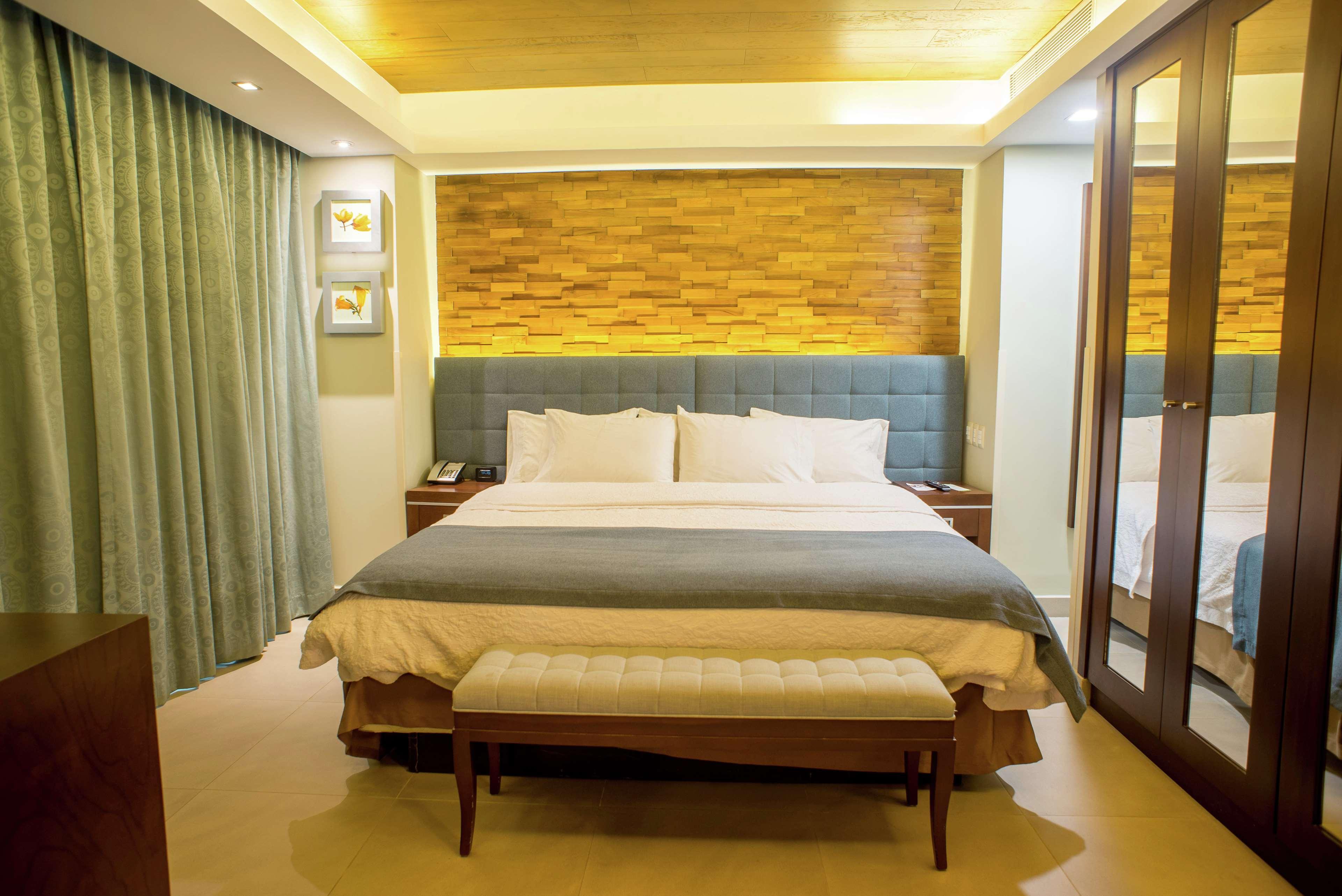 Hampton Inn By Hilton Mérida Buitenkant foto