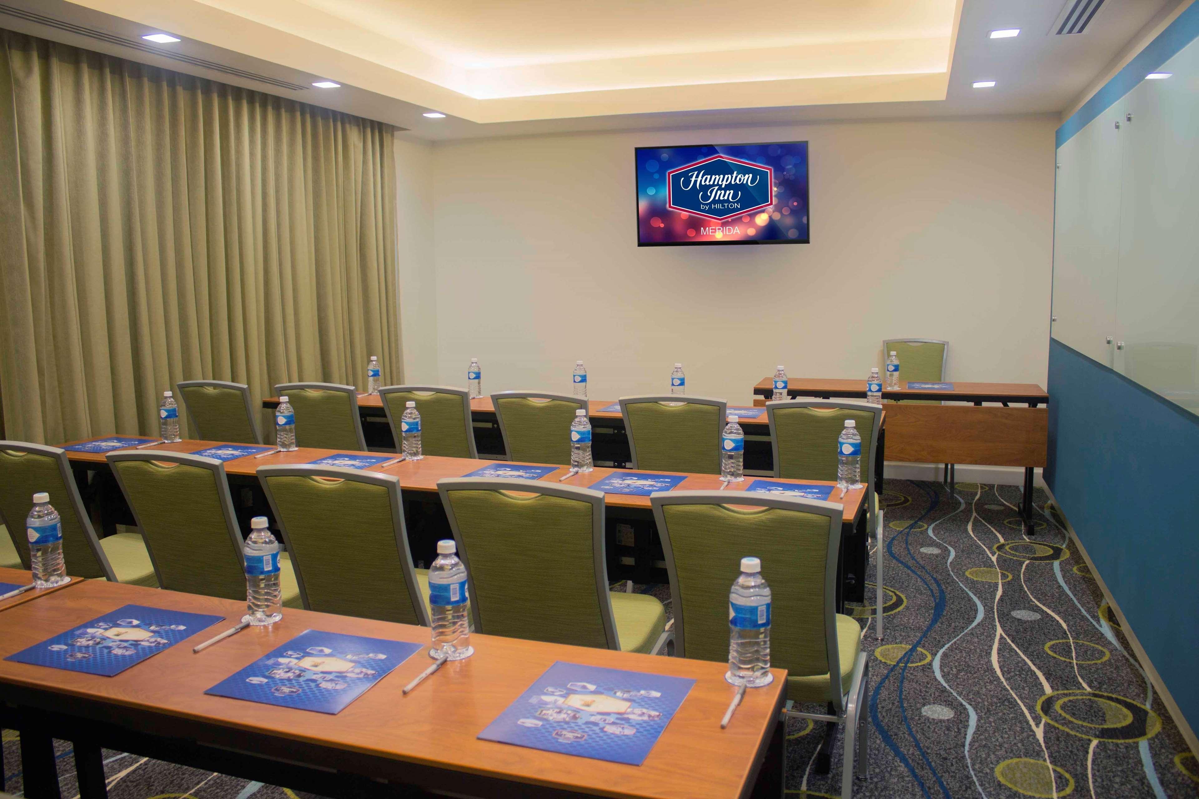 Hampton Inn By Hilton Mérida Buitenkant foto