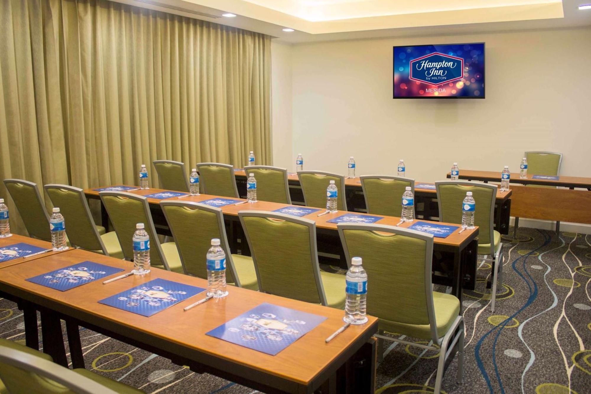 Hampton Inn By Hilton Mérida Buitenkant foto