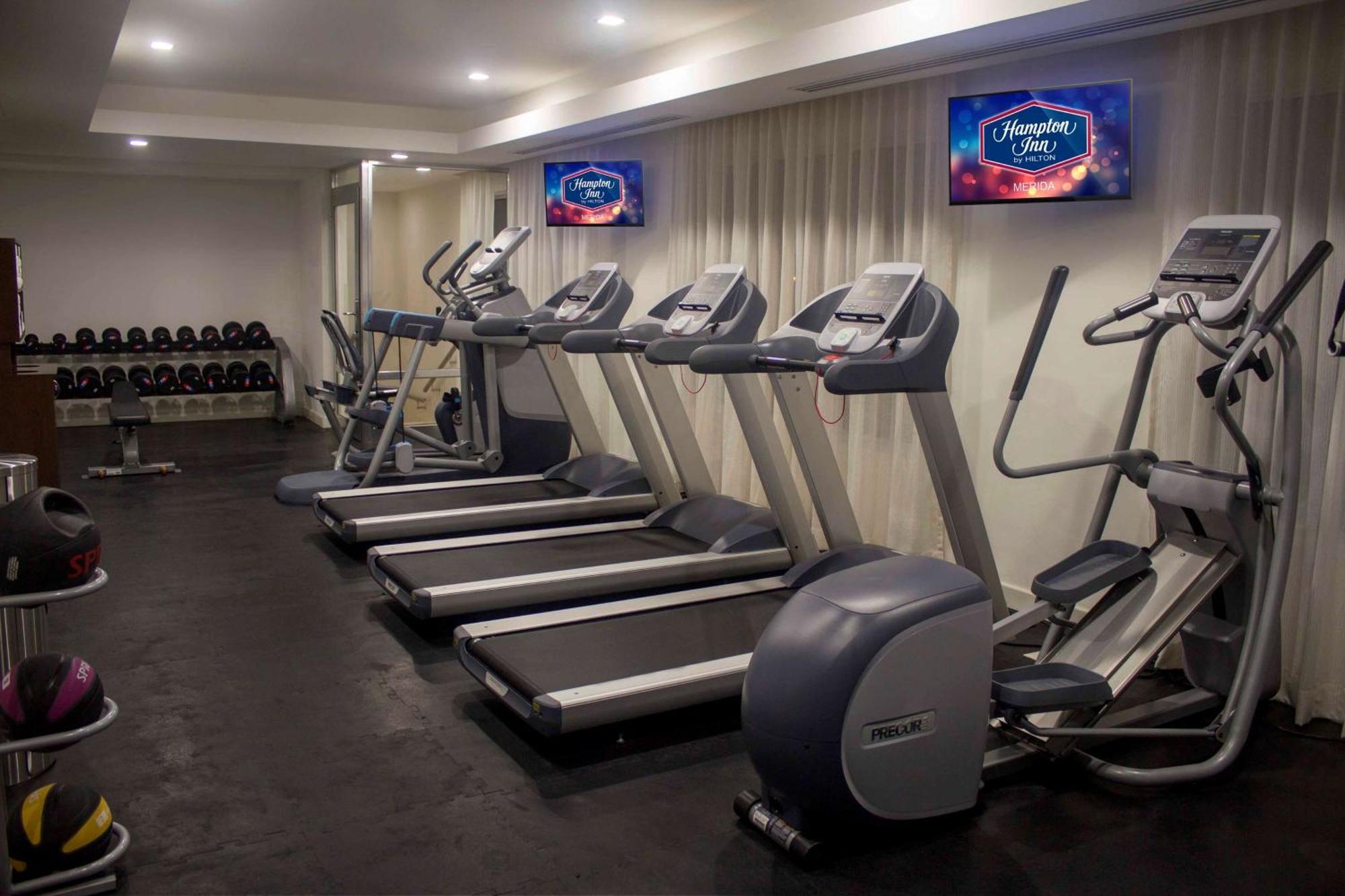 Hampton Inn By Hilton Mérida Buitenkant foto